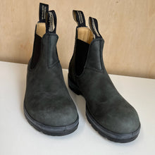 Charger l'image dans la galerie, Bottes 587 Classique noir rustique Blundstone
