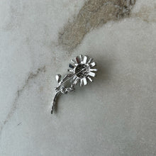 Charger l'image dans la galerie, Broche fleur verte
