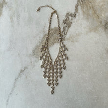Charger l'image dans la galerie, Collier argenté petits triangles
