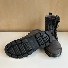 Charger l'image dans la galerie, Bottes unisexe à glissière Combs Jungle Dr. Martens
