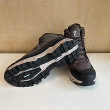 Charger l'image dans la galerie, Bottes de randonnée imperméables Cloudrock Trek On - Les Mal-Aimés ❤️‍🩹
