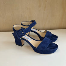 Charger l'image dans la galerie, Sandales à talon en suède bleu Jimmy Choo
