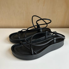 Charger l'image dans la galerie, Sandales en cuir Cesaria Ba&amp;sh

