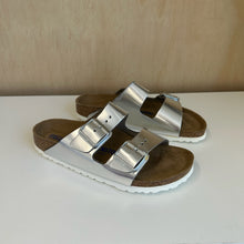 Charger l'image dans la galerie, Sandales Arizona Birkenstock - Les Mal-Aimés ❤️‍🩹
