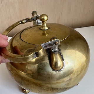 Bouilloire théière vintage en laiton Judaica