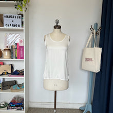 Charger l'image dans la galerie, Camisole blanche Jeff
