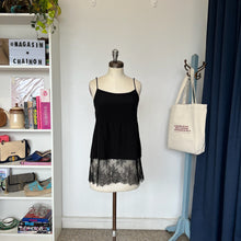 Charger l'image dans la galerie, Camisole noire en soie Simona Barbieri Twinset
