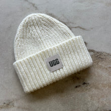 Charger l&#39;image dans la galerie, Tuque UGG
