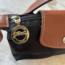 Charger l'image dans la galerie, Étui cosmétique Le Pliage avec rabat Longchamp
