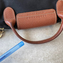 Charger l'image dans la galerie, Étui cosmétique Le Pliage avec rabat Longchamp
