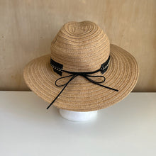Charger l'image dans la galerie, Chapeau soleil Vince Camuto
