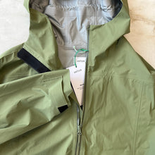 Charger l'image dans la galerie, Manteau imperméable à trois couches vert Wieden Vallier
