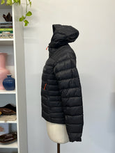 Charger l'image dans la galerie, Manteau Rab Electron Pro - Les Mal-Aimés ❤️‍🩹
