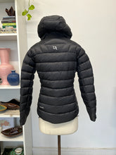 Charger l'image dans la galerie, Manteau Rab Electron Pro - Les Mal-Aimés ❤️‍🩹
