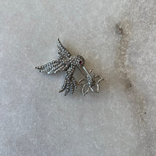 Charger l'image dans la galerie, Broche oiseau colibri Avon
