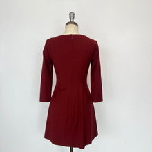 Charger l&#39;image dans la galerie, Robe en laine Theory bourgogne
