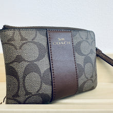 Charger l&#39;image dans la galerie, Pochette Coach
