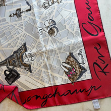 Charger l'image dans la galerie, Foulard en soie Longchamp
