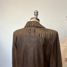 Charger l&#39;image dans la galerie, Manteau en cuir brun Lavoie Morin cuir et fourrures
