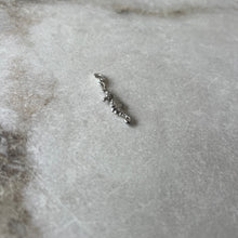 Charger l'image dans la galerie, Breloque pour bracelet hippocampe
