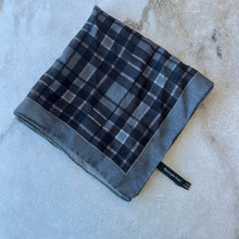 Charger l'image dans la galerie, Foulard carré en laine Ermenegildo Zegna
