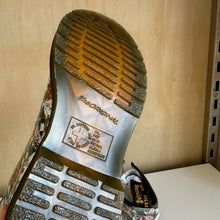 Charger l'image dans la galerie, Bottes 1460 English Garden en cuir Dr. Martens
