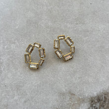 Charger l&#39;image dans la galerie, Boucles d&#39;oreilles Guess
