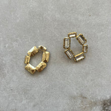 Charger l&#39;image dans la galerie, Boucles d&#39;oreilles Guess
