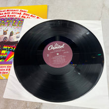 Charger l&#39;image dans la galerie, Vinyle rétro Magical Mystery Tour The Beatles
