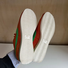 Charger l'image dans la galerie, Chaussures Cortez orange coutil Nike
