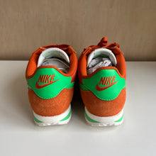 Charger l'image dans la galerie, Chaussures Cortez orange coutil Nike
