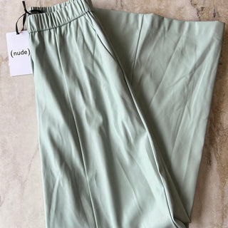 Pantalon faux cuir (nude)