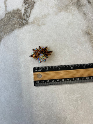Broche floral dorée