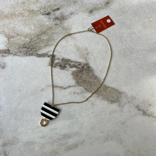 Collier #3599 noir et blanc Stella par Isabel Désy
