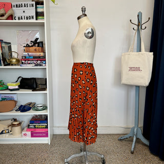 Jupe Tahari