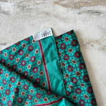 Charger l&#39;image dans la galerie, Foulard en soie Club 7 Echo
