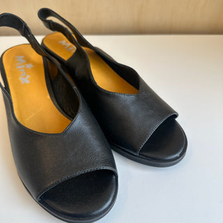 Sandales noires et jaunes Charity Mink