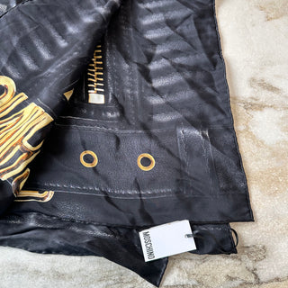 Foulard en soie Moschino