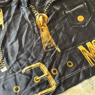 Foulard en soie Moschino