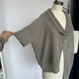 Chandail asymétrique Sarah Pacini
