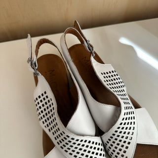 Sandales en cuir blanc Mago