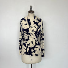 Charger l&#39;image dans la galerie, Chandail DKNY
