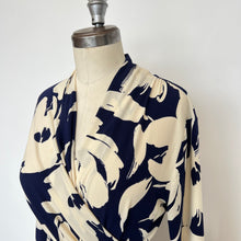 Charger l&#39;image dans la galerie, Chandail DKNY
