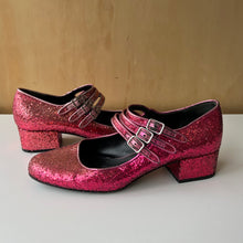 Charger l&#39;image dans la galerie, Chaussures vintage Saint Laurent Paris
