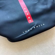 Charger l&#39;image dans la galerie, Sac pochette Prada

