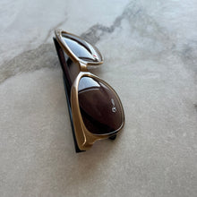 Charger l&#39;image dans la galerie, Lunette de soleil Elizabeth Arden
