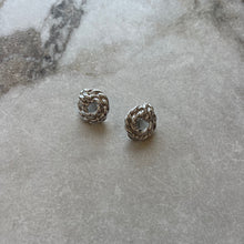 Charger l&#39;image dans la galerie, Boucles d’oreilles Monet noeuds argentés
