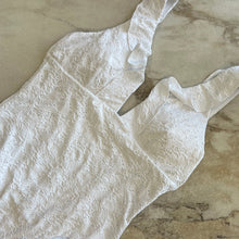 Charger l&#39;image dans la galerie, Maillot de bain une pièce Sea Level Swim blanc *Nouvelles tailles*
