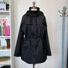 Charger l'image dans la galerie, Manteau de pluie parka jacket Theory

