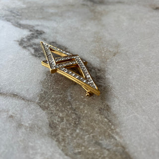 Broche triangulaire Nina Ricci